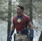 Ez már a DCU – James Gunn megváltoztatta a Peacemaker 1. évadának végét