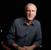 James Cameron más rendezőknek adná történeteit