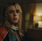 Sabrina és Jessica Jones összemelegednek a Stone Cold Fox előzetesében