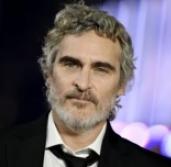 Tovább gyűrűzik a botrány Joaquin Phoenix távozása körül