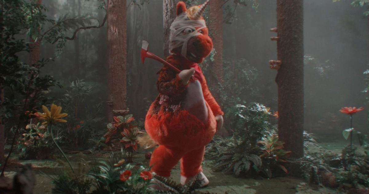 Elborult horror jön – A szereplőknek egy gyerekműsorból kell megszökniük!