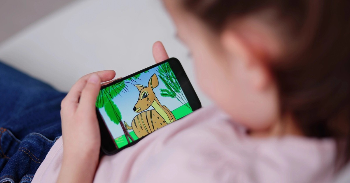 Nem kéne AI slop videókat mutatni a babáknak, mert megállnak a fejlődésben