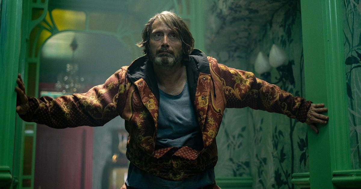 Szörny az ágy alatt? Mads Mikkelsen megoldja! – Előzetesen A porszörny