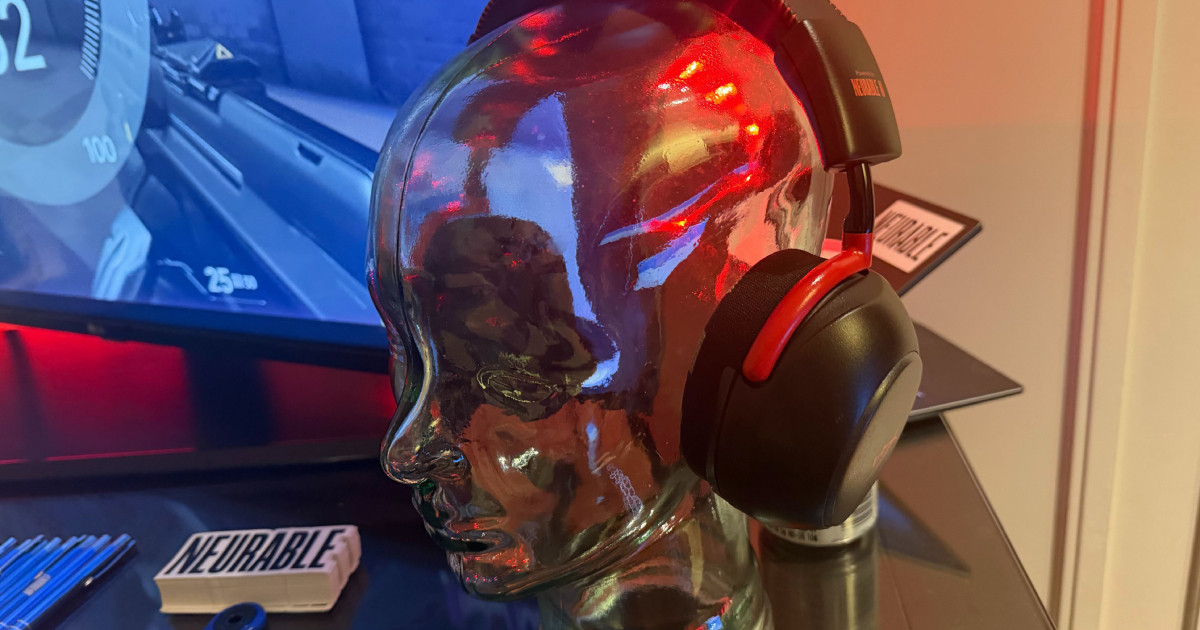 A HyperX új sci-fi fejhallgatója már az agyadat is boostolja majd