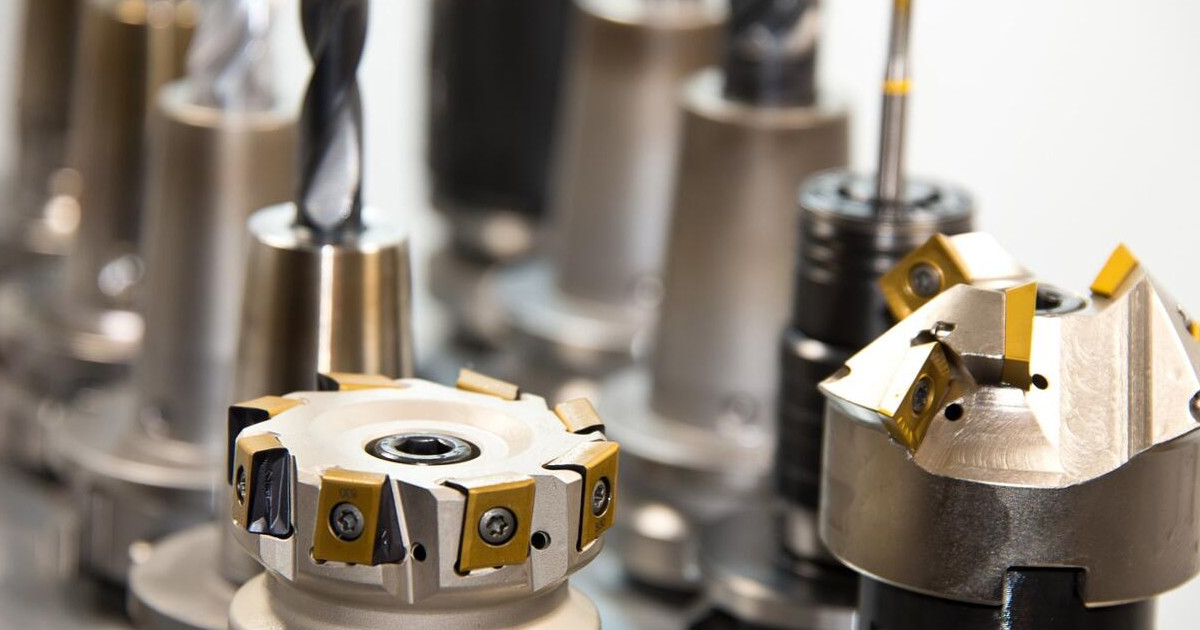 CNC szerszámok: hogyan segítik a gépi megmunkálást?