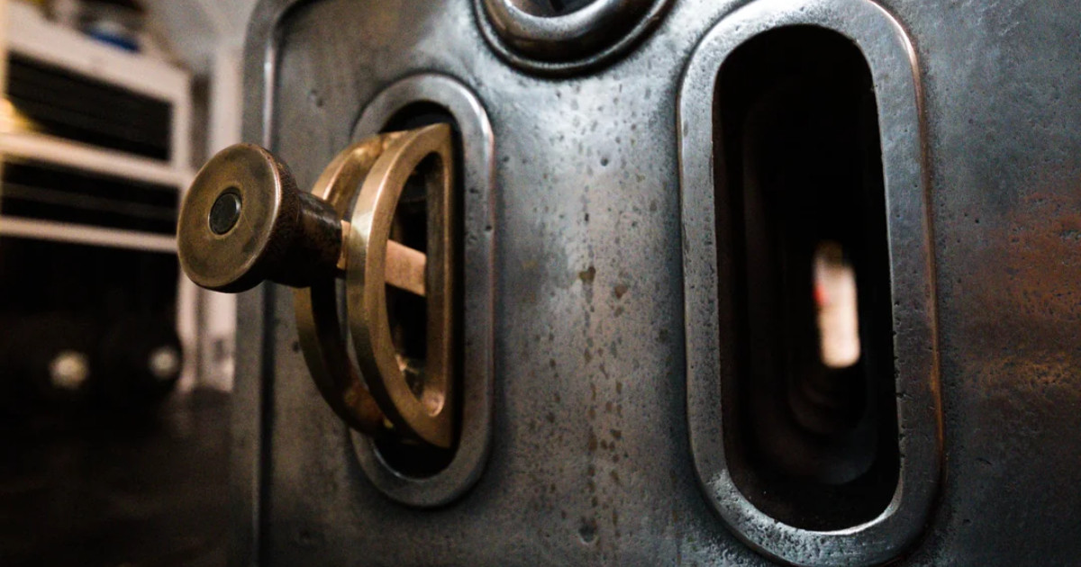 Ezt az elvetemült radiátor gamer PC-t nem tudnád megemelni, az fix!