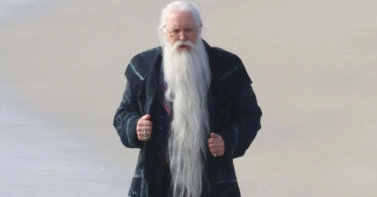 „Ironikusak és megmagyarázhatatlanok”– mondta az új Dumbledore J. K. Rowling transz nézeteiről 