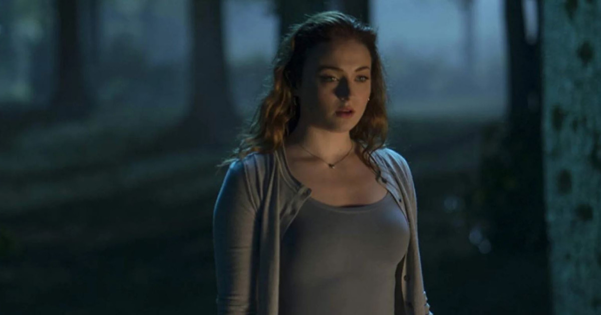 Egy rejtélyes tőrt markol Sophie Turner a Tomb Raider-sorozat új forgatási fotóin