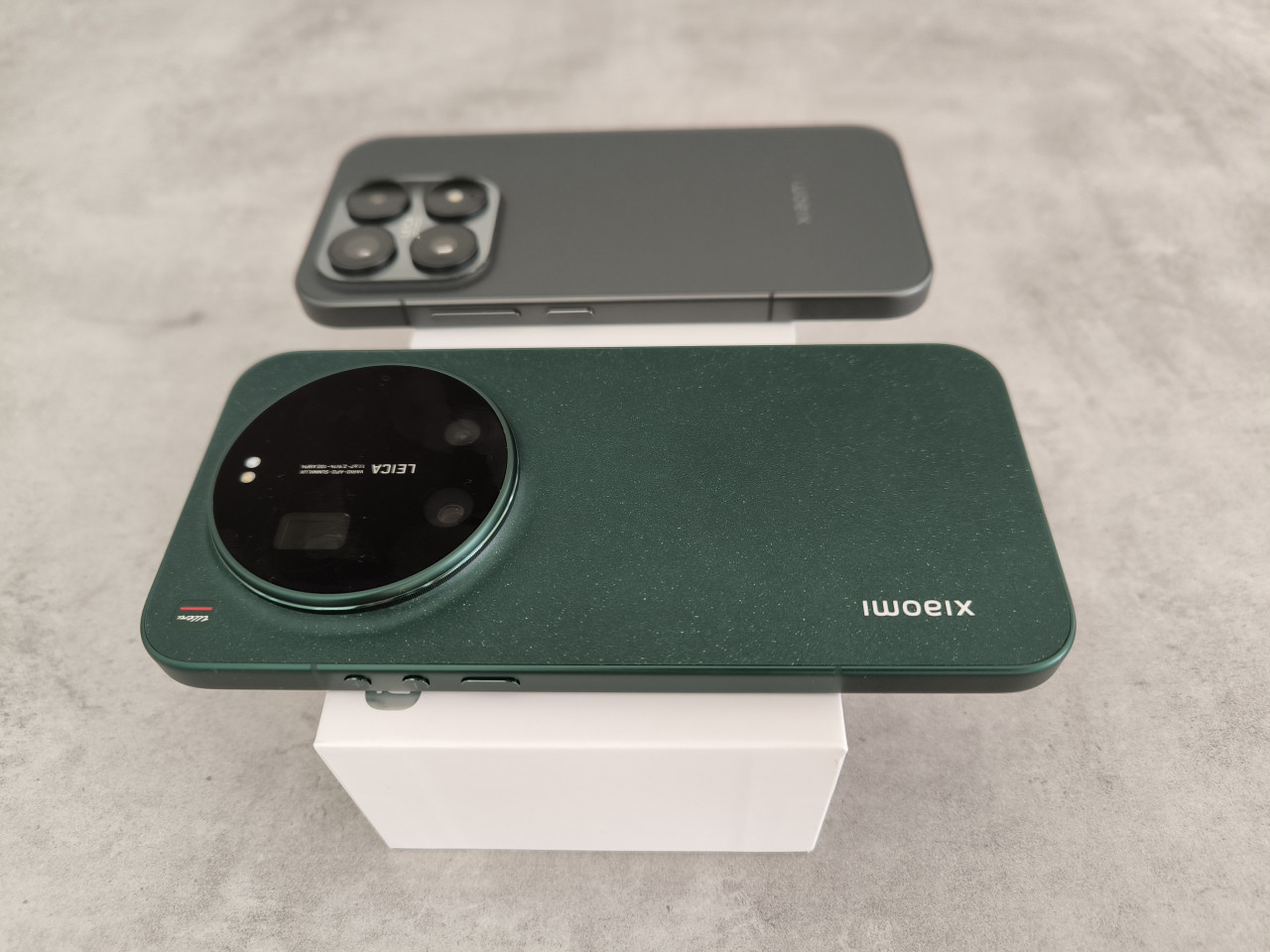 Aksi fronton viszont a „kicsi