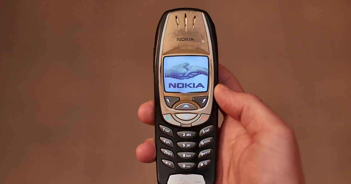 AI-t erőltet a nyomógombos telefonokba a Nokia egykori gyártója 