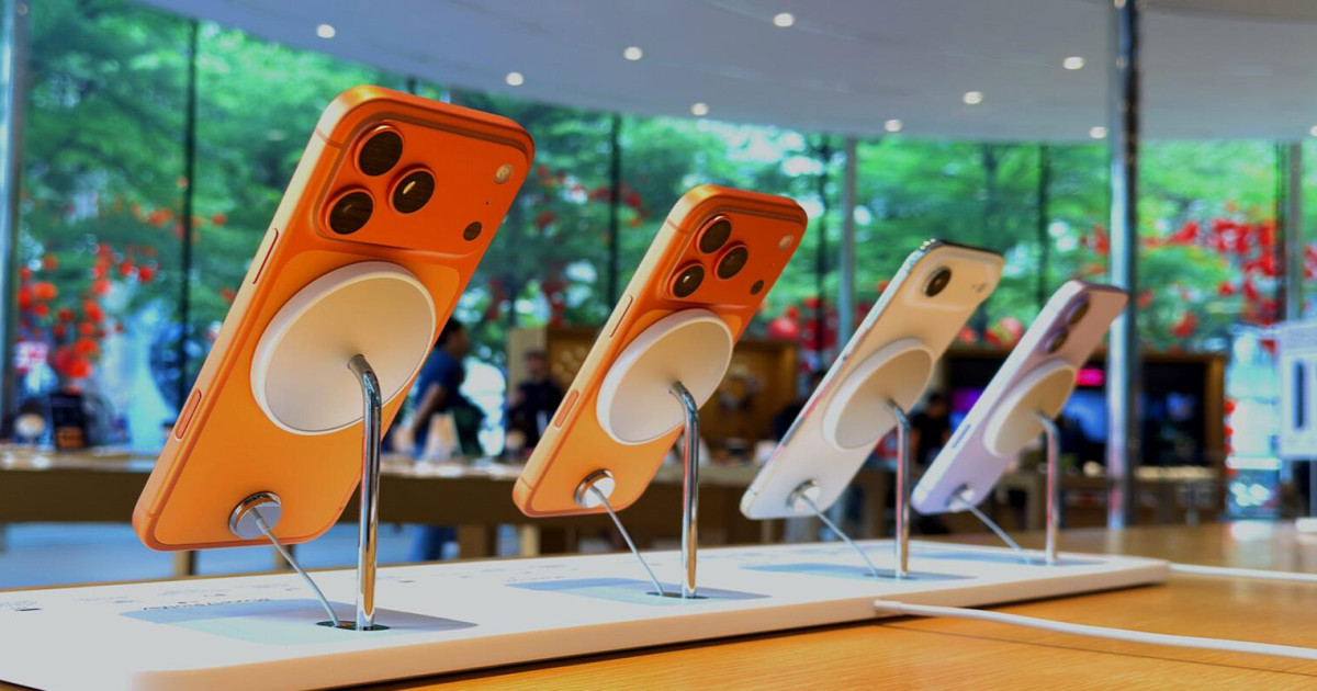 Kinyitva, becsukva, mindenhogyan vastagabb lehet az iPhone Fold a Samsungoknál