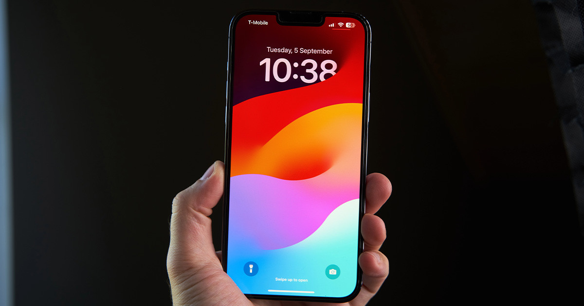 Későn jöttek az új Samsungok, dominálta az év elejét az iPhone 17 család