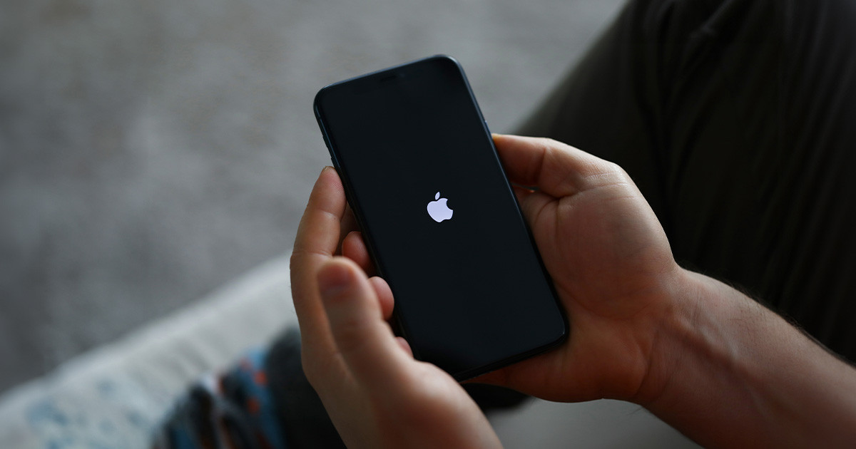 Már próbálgatnánk a Siri AI-t, ha nem lép közbe az a kotnyeles Európai Unió
