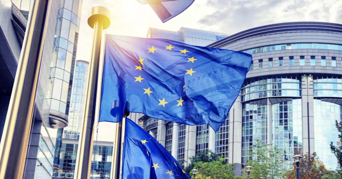 A múltkor 1 449 milliárd, most csak 324 milliárd forintra büntette az EU a Google-t