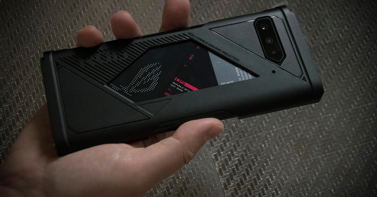 Kockulás helyett fotózásban erősödött volna az ASUS elkaszált telefonja