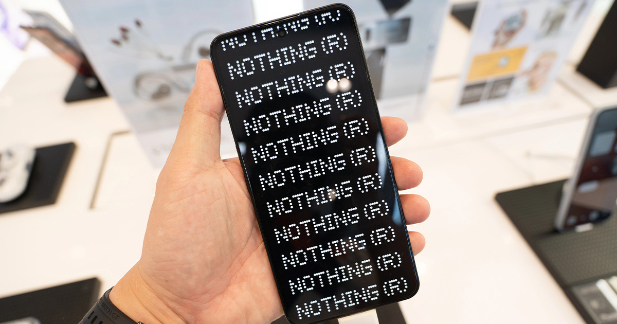 Nothing maradhat a boltok polcain? A OnePlus után újabb gyártó fújhat visszavonulót