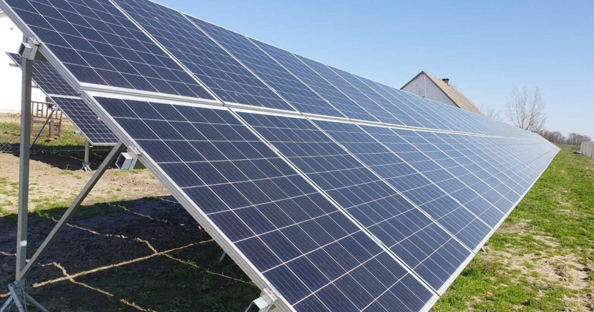 A nap erejét kiaknázni – jövőtálló befektetési lehetőségek a megújuló energiában