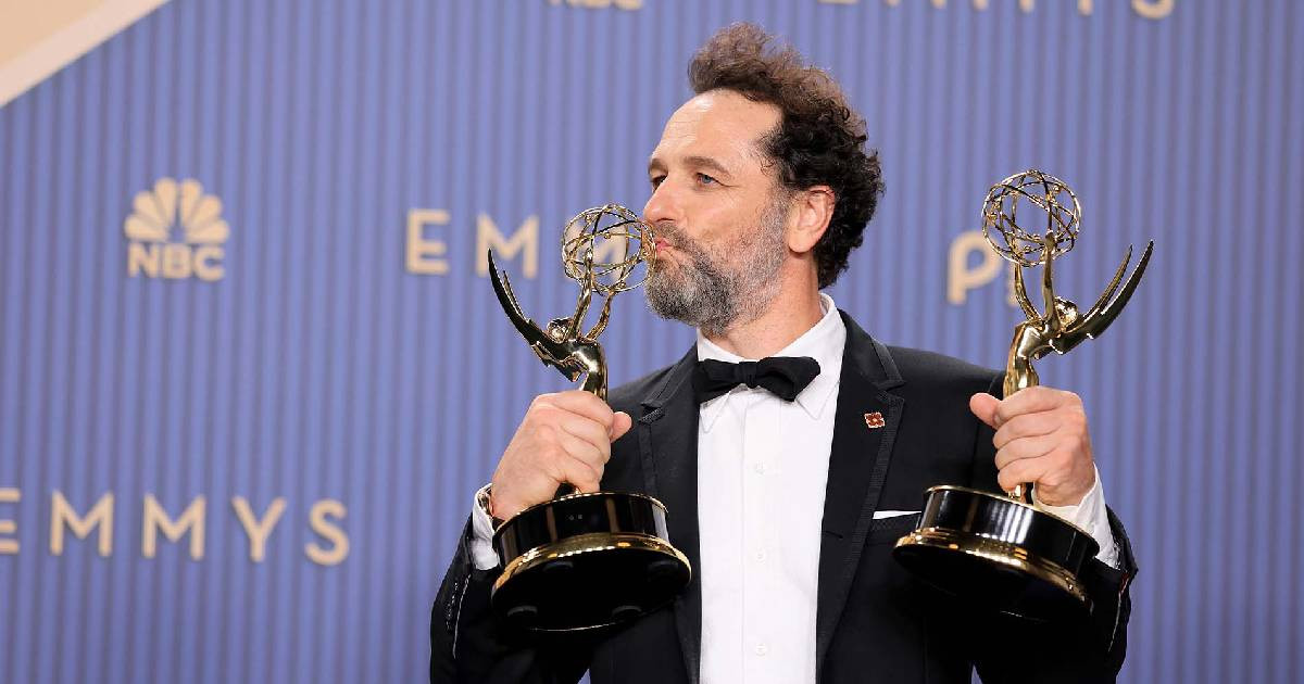 Matthew Rhys olyat tett az Emmy-gálán, amire 78 év alatt senki sem volt képes