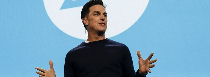 Busás bónuszt kapott az EA CEO-ja