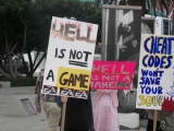  Tüntetés az EA-ellen: a pokol nem játékba való!