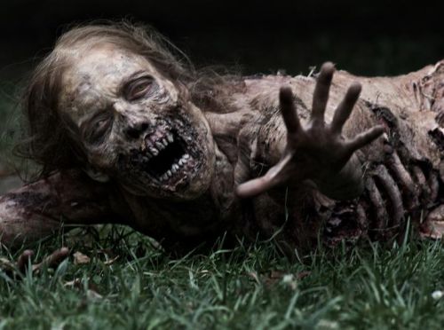 The Walking Dead: A zombik látnak és hallanak!