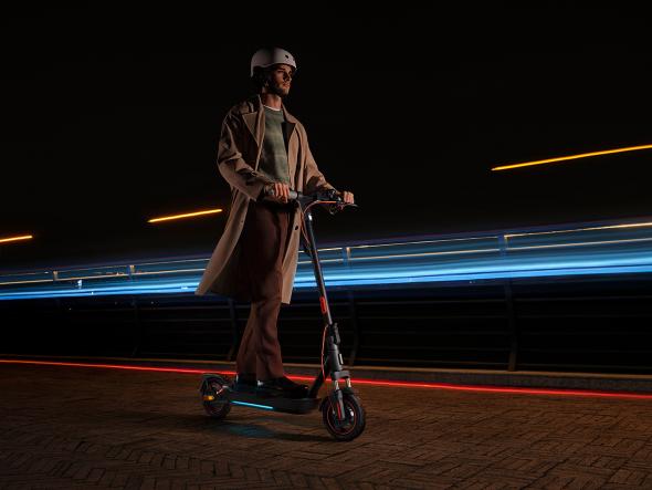 04-xiaomi-electric-scooter-5-max.jpg