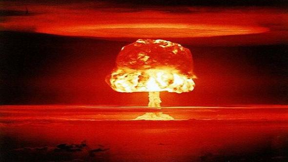 Atomrobbanás