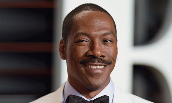 csaladi-foto-eddie-murphy-egyutt-karacsonyozott-mind-a-tiz-gyerekevel164947.jpg