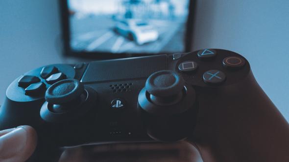 pcguru-xbox-ps-vatera.jpg