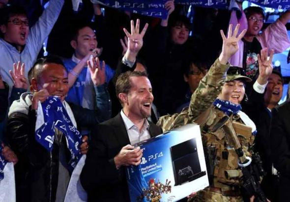 Andrew House / PS4 japán premier