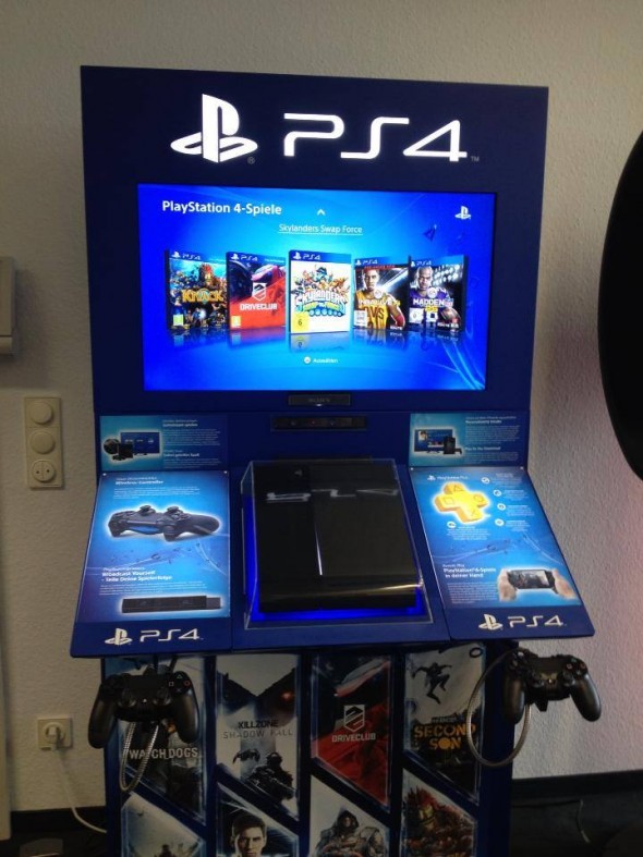 ps4-retail-demo-station-germany.jpg