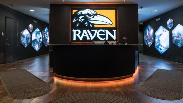 raven-software-emlek-01.jpg