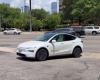Egy fuvart? Elindult Texasban a Tesla önvezető Robotaxi szolgáltatása tn