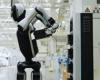 Kína olyan humanoid robotot mutatott be, ami teljesen önellátó